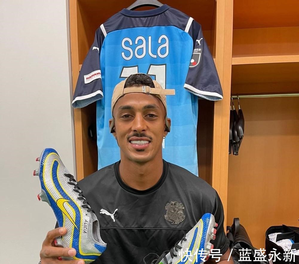 足球俱乐部 Pete郑为磐田喜悦前锋打造定制Nike Mercurial足球鞋!