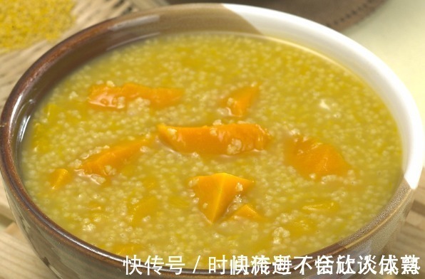 饮食习惯|胃经常反酸、烧心，这些食物要少吃，不然会反复，不容易养好！