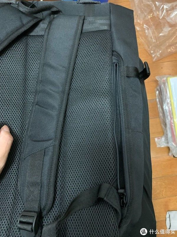 唯品会|82元入手的热风双肩包