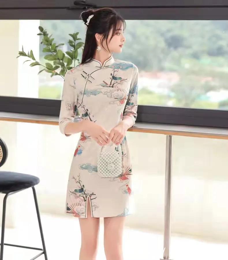 中国女性|美丽的中国旗袍,漂亮的小家碧玉!它的柔美青春无不令人瞩目!