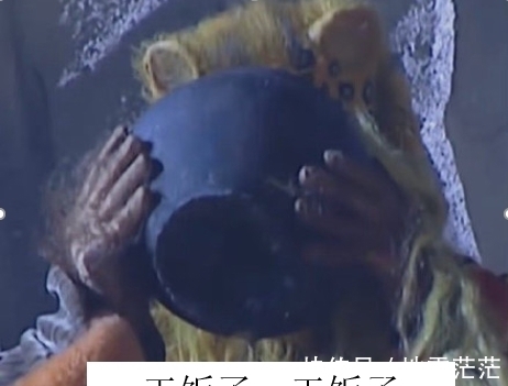 最近的朋友圈,跑进来一只豹子