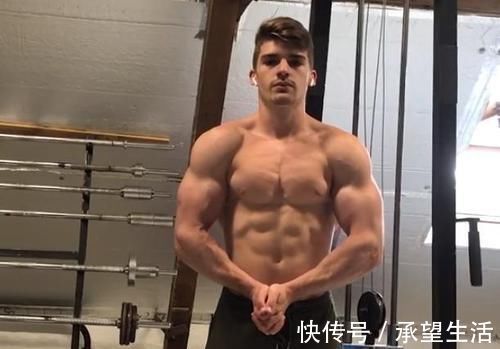 小哥|正常健身6年能练出多少肌肉?这位小哥亲身经历,给出了答案