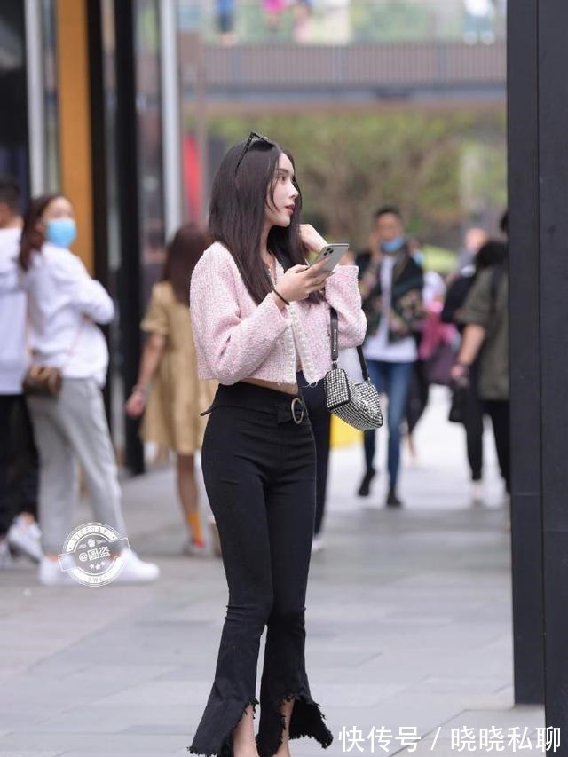 穿搭 又美又撩的打底裤穿搭,造型风格走在时尚前沿,显得瘦高!