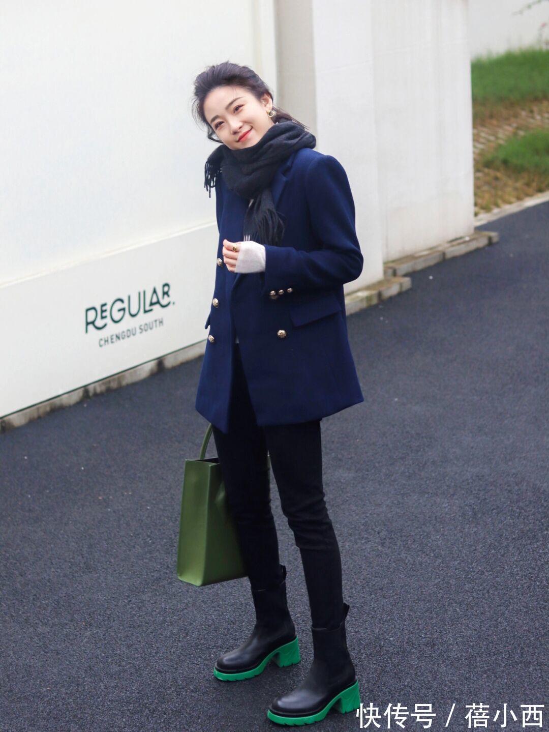 围巾 职场女性还是穿“西装”最高级,搭配裤子、半身裙,优雅又有范儿