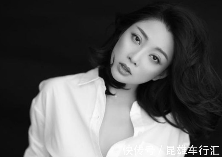 身材|41岁殷桃深夜素颜健身,穿半身衣秀马甲线漫画腿,身材不输刘涛