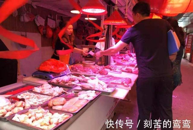 互联网时代|农贸市场有“新骗局”10个人有9个都中招，赶紧提醒家里人