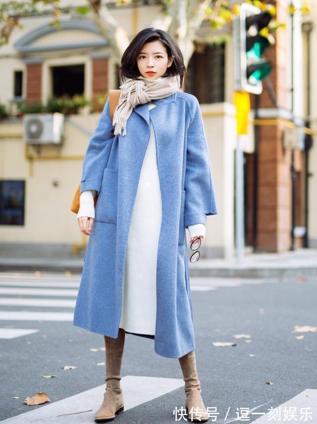 高跟鞋 “长外套+连衣裙”怎么穿更上档次?教你3个穿搭技巧,时髦又高级