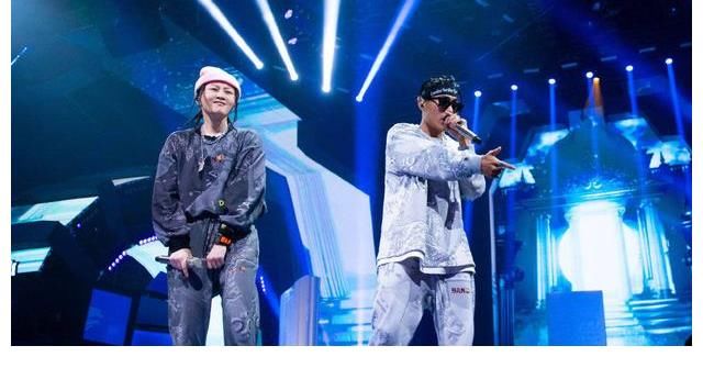 聊天记录|说唱听我的：太帅了花实力被吐槽，却闯入六强，遭Rapper点名抄袭