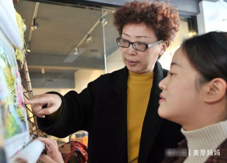 小棉袄|“后妈式”教育火了,家长在3件事上越绝情,晚年等着享福吧