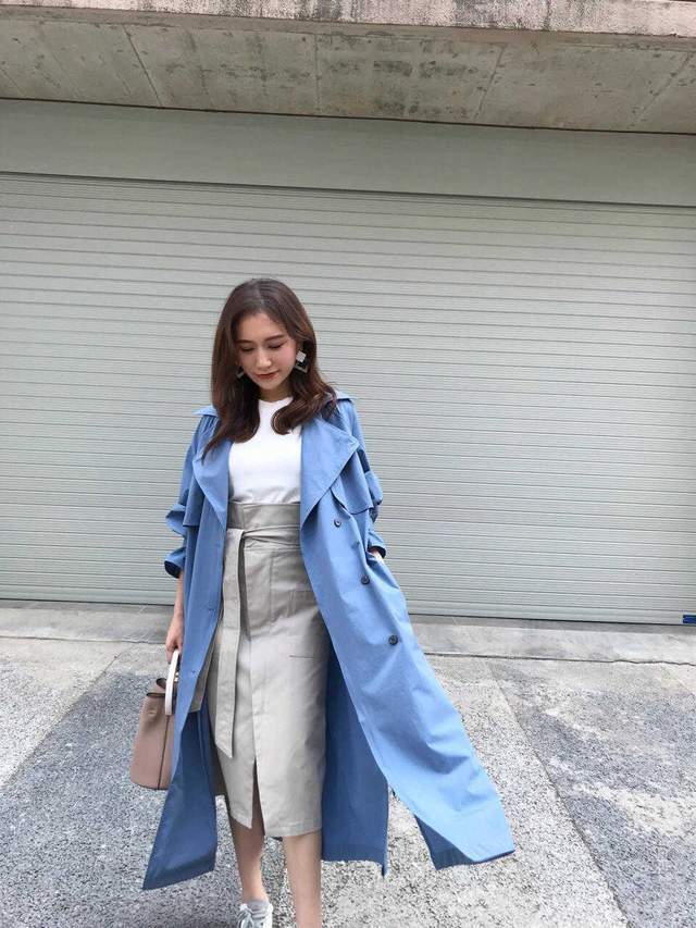 连衣裙|今年秋冬流行的风衣色号都在这,选这5种大衣,让你美出新高度