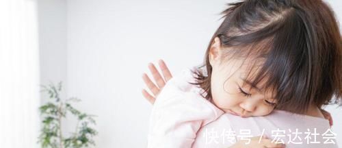 自卑|长大后自卑的孩子,小时候常听父母说这3句话,父母再生气也别说