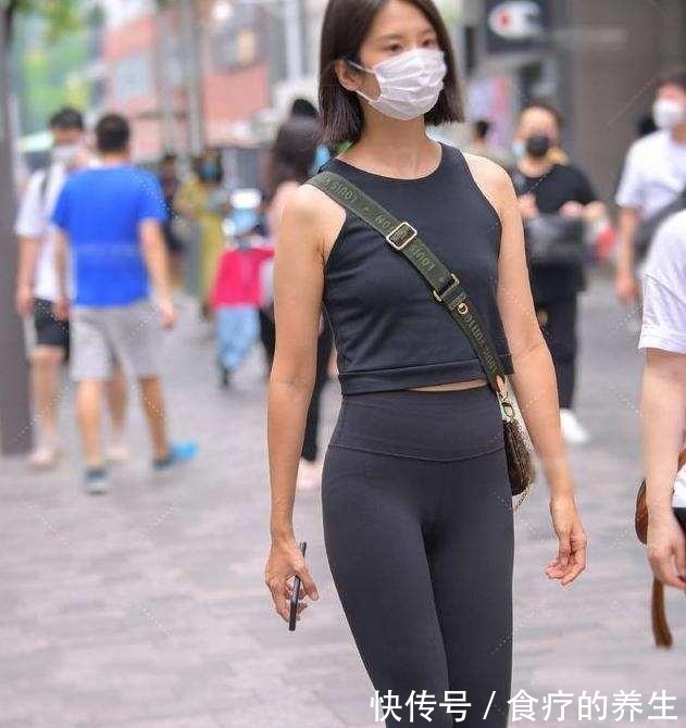 气质 打底裤打造高级穿法，凸显高贵典雅气质，好看不土气！