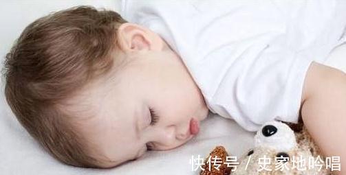 脑容量|宝宝睡觉时头总是偏向一边，要不要给他摆正？不懂的赶紧来看看！