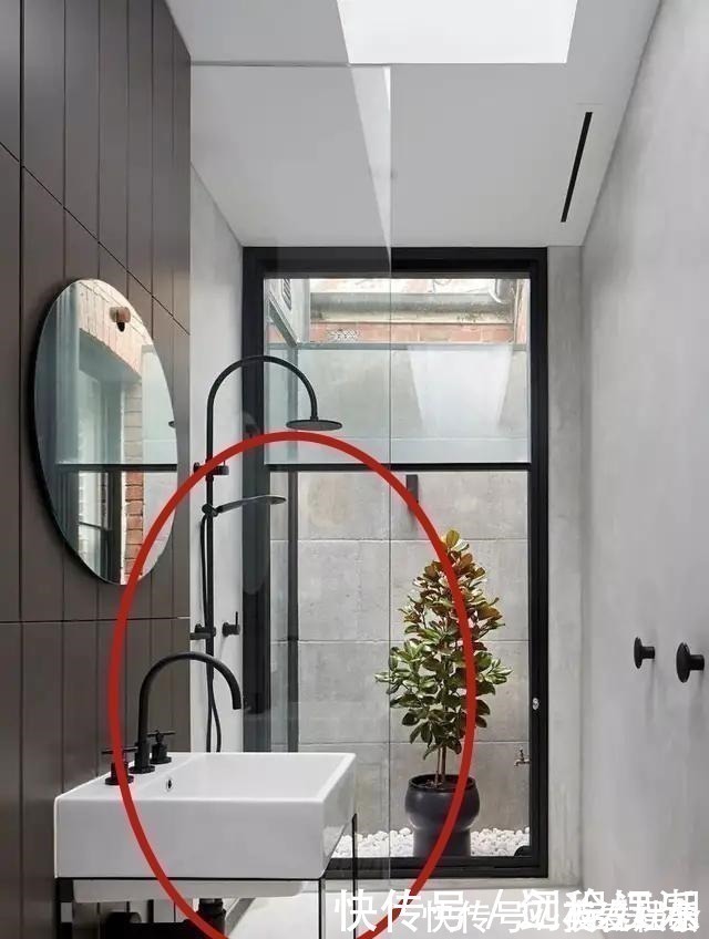 生活质量|别再在卫生间装“洗手台”了,早过时了!现在流行装这里,更实用