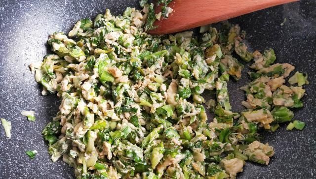 上火|这菜浑身都是宝,上火便秘就怕它,加个鸡蛋炒一炒,营养又美味