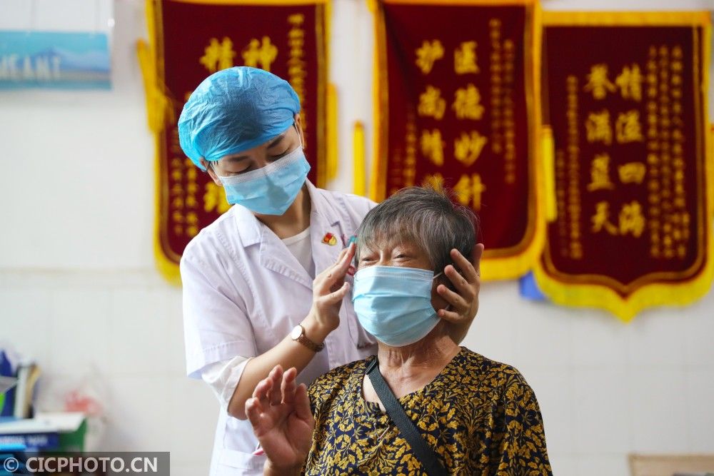 中国医师节|感谢医者担当，祝医师们节日快乐