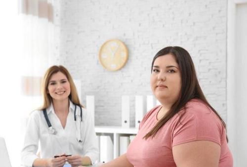 睡眠时间|身上这4个部位最易发胖!提醒:做好这3点,避免喝口水都长胖