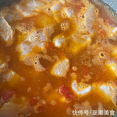 鱼块|番茄鱼煲这么做，吃前一定备足饭