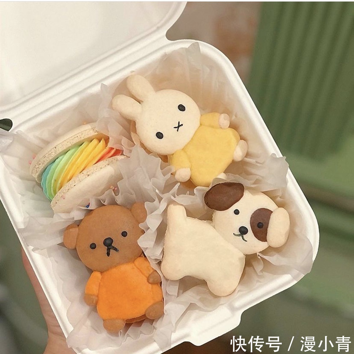 二次元|马卡龙也可以做成动漫的造型,如此可爱的模样,你舍得把它吃掉吗
