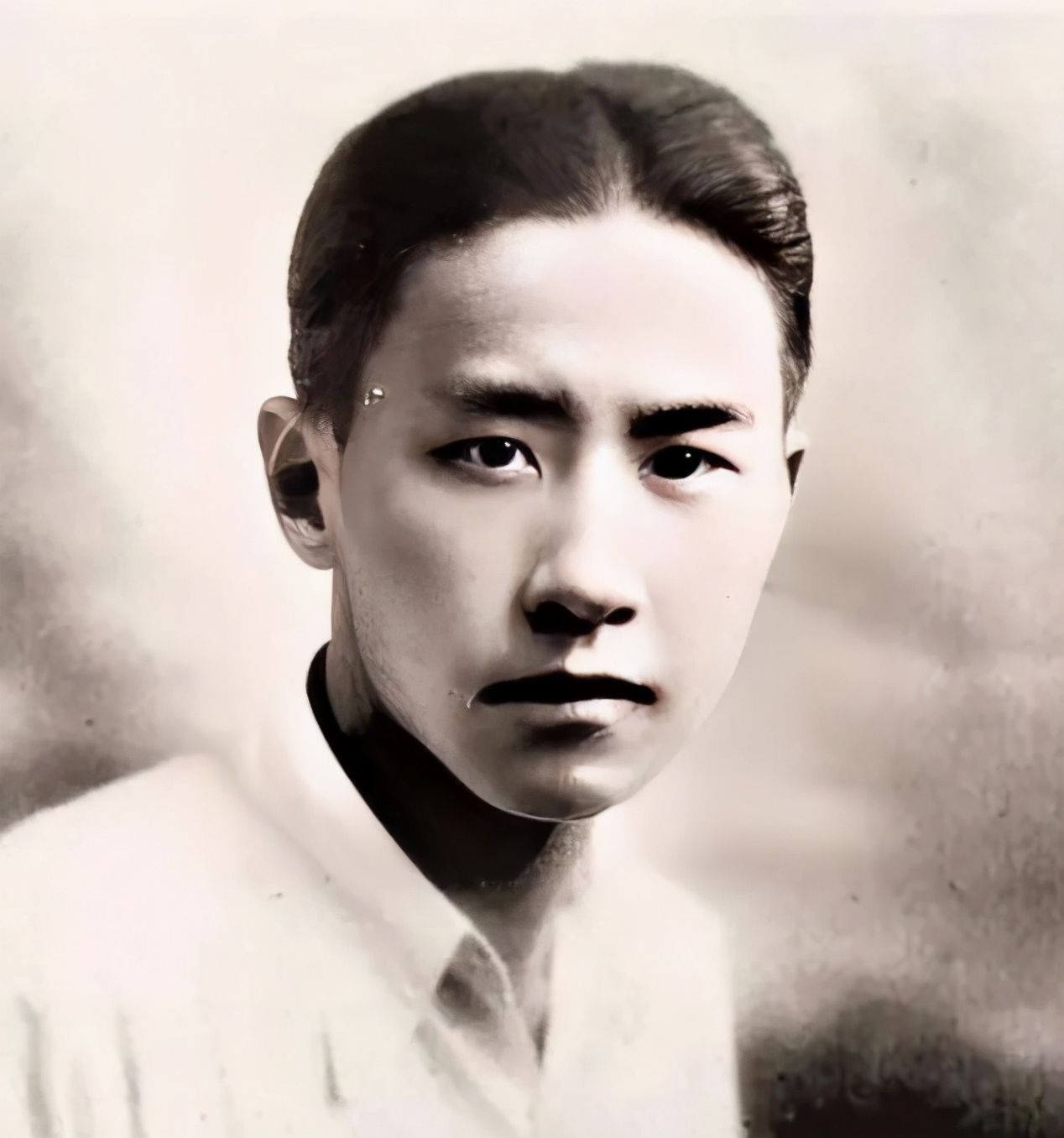 青楼女子|力压张学良张伯驹，他是民国四公子之首，死后上千名青楼女子相送