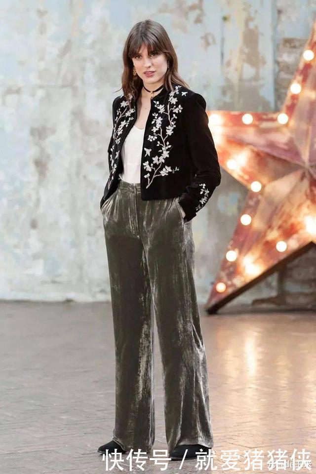 高级|这种“秋冬专用材质”高级又贵气,贵气的女人大多钟爱它