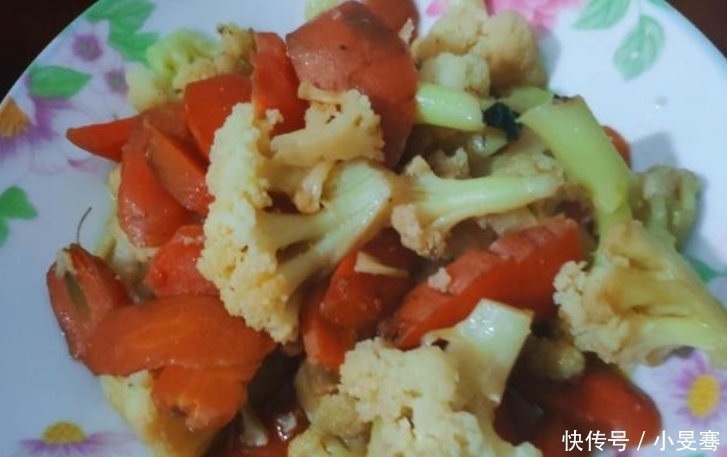 第一次去女友家,岳母做了4个家常菜,一口没吃提着礼物就走了!