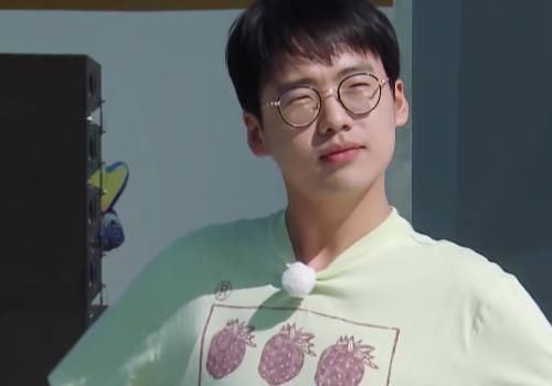 奔跑吧其他成员都穿家居服走秀,唯独baby盛装打扮,节目组过分了