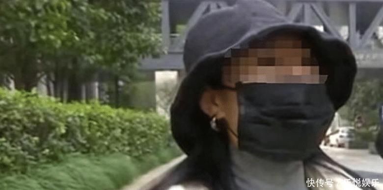 想要鼻子更秀气一点,术后竟然像“果冻”,女子吓得不敢出门