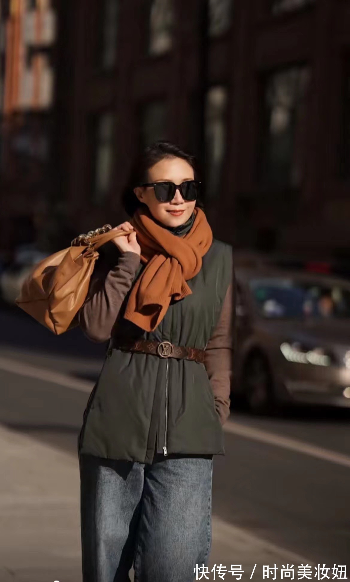 气质|这位50岁妈妈真时髦,靠穿搭打造高级气质,照穿优雅大气