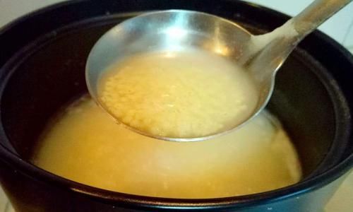  技巧|小米粥总是熬不粘稠？掌握5个技巧，小米粥粘稠好喝出米油