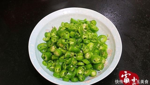 家常菜|东北人最爱的家常菜,南方人却怎么也吃不习惯,可惜了