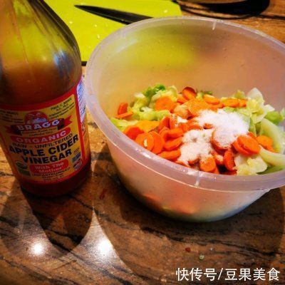 小勺|#夏日开胃餐#不用炸辣椒油也能做出超级开胃的呛拌卷心菜