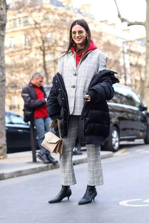 烂大街的“羽绒服”，怎么穿更时髦？教你这4个叠穿法，洋气保暖