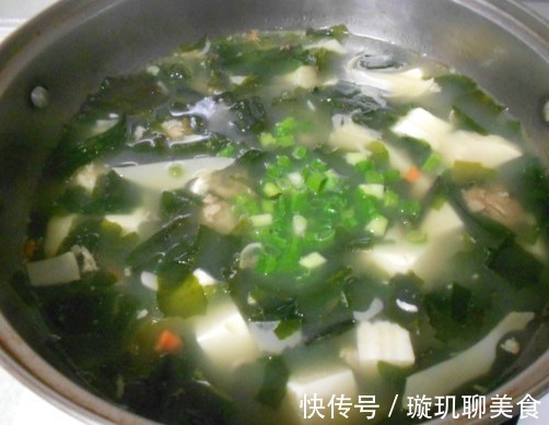 胆固醇|煮海带时加一宝,排出体内垃圾,血管更畅通,女性不想显老可试试