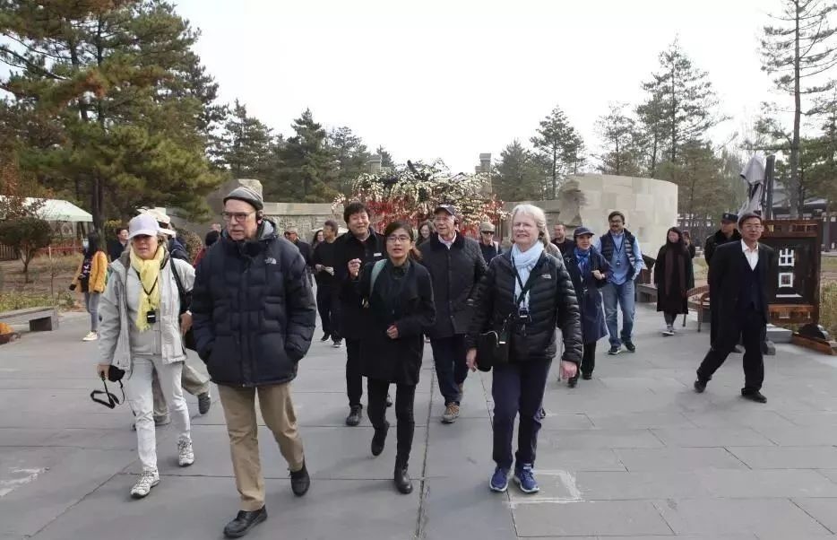 深研|热爱中国文化的老盖茨,有一位深研中国艺术的妻子