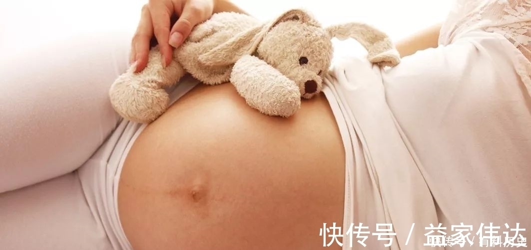 孕妇|孕妇平躺会让胎儿缺氧?孕期三阶段睡姿各不同,更有利于胎儿生长