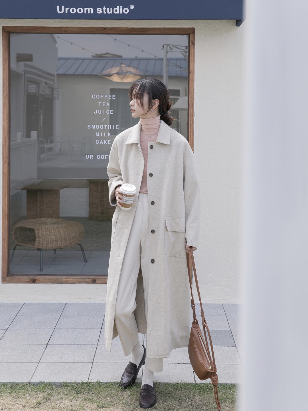 半身裙|职场法式穿搭指南,大u领针织衫+半身裙,穿起来气质又性感