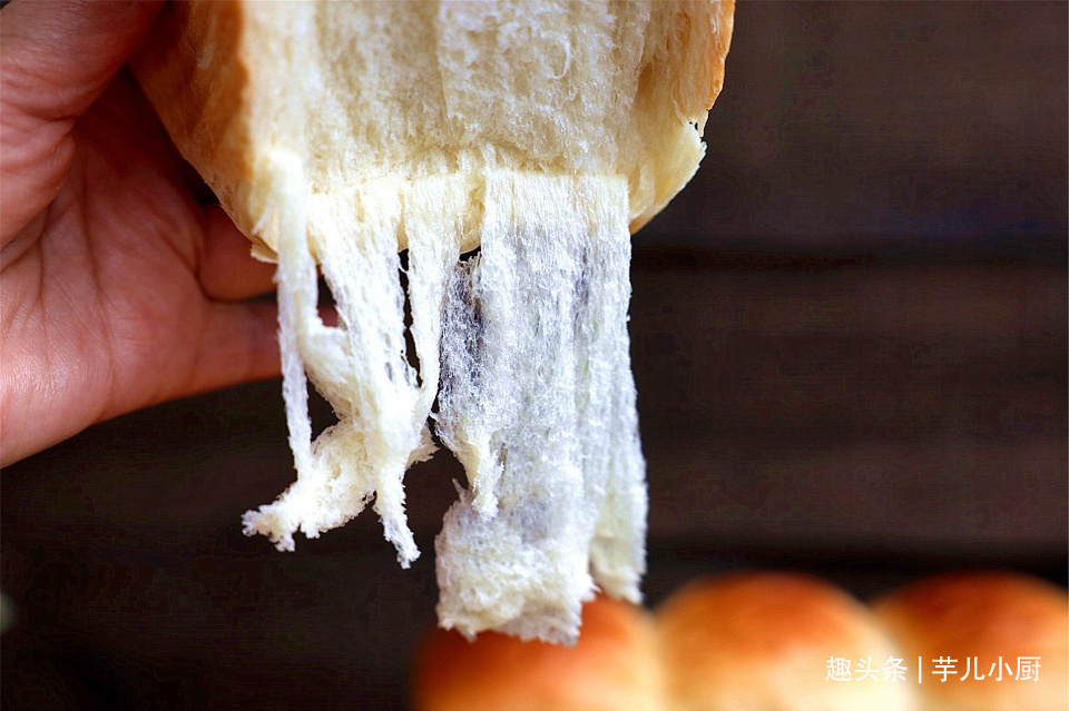 面包界的舒芙蕾—日式生吐司，做法简单，极致绵软，撕着吃最过瘾