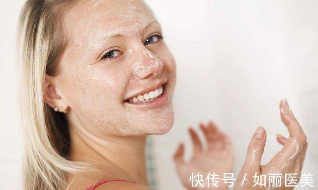 肌肤 30岁以上的女人,学会这“4个”护肤法,让你素颜也能优美迷人