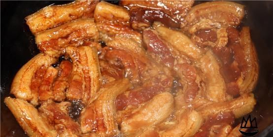 五花肉最火爆的吃法，比红烧肉香，不炒不炸，入口即化，汤都不剩