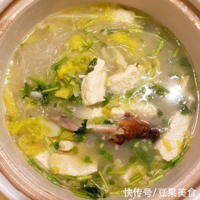 鸭架汤|#助力高考营养餐#白菜豆腐粉丝鸭架汤