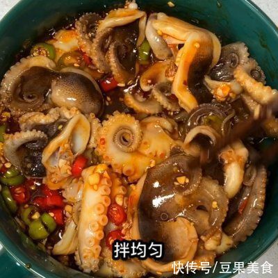 辣椒油|#巨下饭的家常菜#捞汁小海鲜-八爪鱼,够味儿