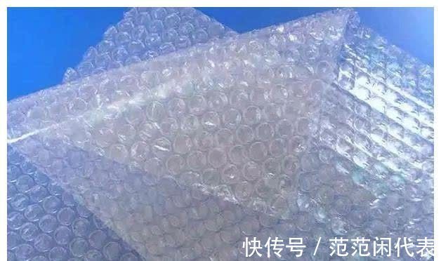 快递里的气泡垫别当垃圾扔了,老婆放在厕所里,一年能省好几百