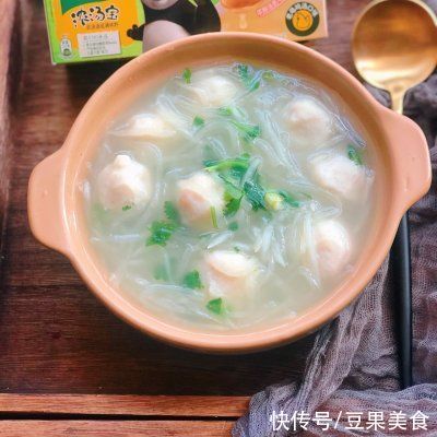 暖胃又养生,一次吃三大碗都不过瘾的虾丸萝卜丝汤