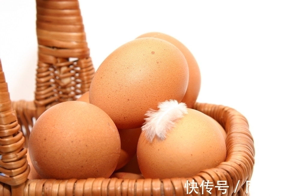 胆绿素|鸡蛋壳的颜色与什么有关怎样挑选营养价值更高来看看