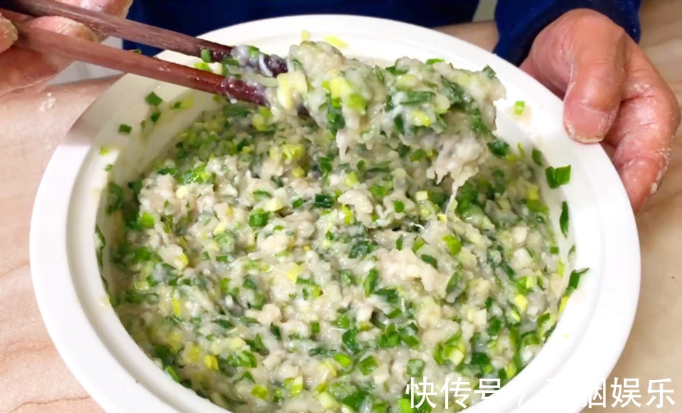 饺子皮|夏天用此肉包饺子,比猪肉便宜,比大虾鲜,我家一周吃4次,太香了