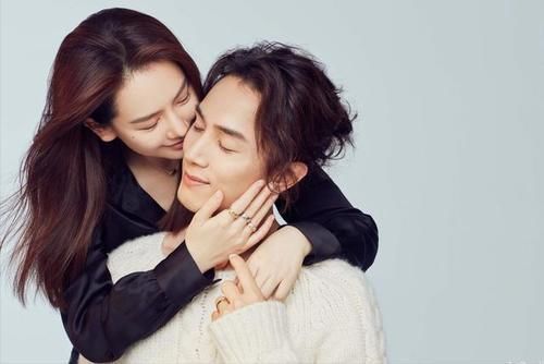 哥哥们在披荆斩棘，但人气区别明显，部落队长成为关键因素？