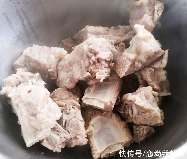 过年家里聚餐，推荐10个干烧菜，不用加水，烧出来特别下饭，还香