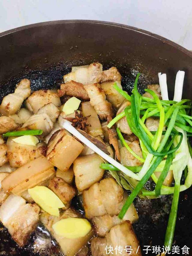 猪肉炖不好，因为你只注意焯水，想要猪肉软烂香嫩，秘诀在这里！