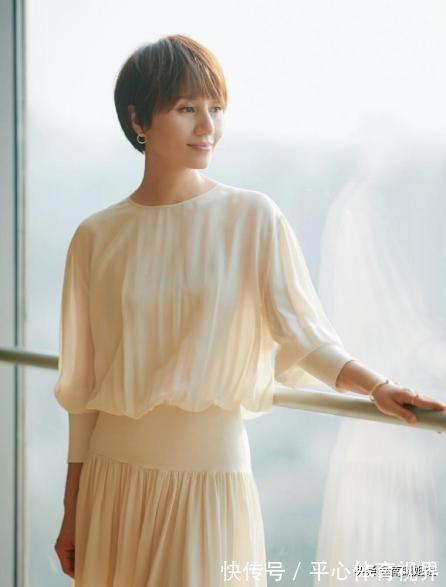 头发|50岁女人最好别留这“3种”发型,不仅大妈感十足,还显老没气质